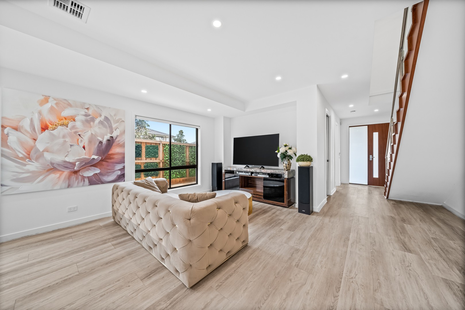 2 Freshwater Way, Fraser Rise, VIC 3336 - Thumbnail 2 - 03/10/2025