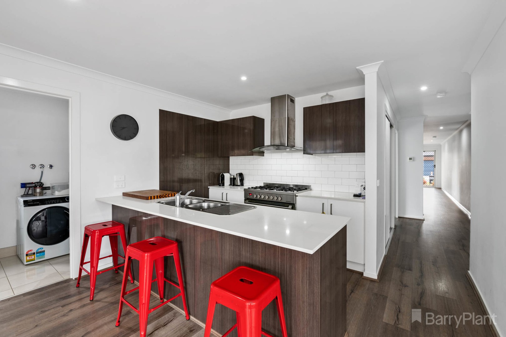 2 Frogmores Street, Pakenham, VIC 3810, Pakenham - Thumbnail 2