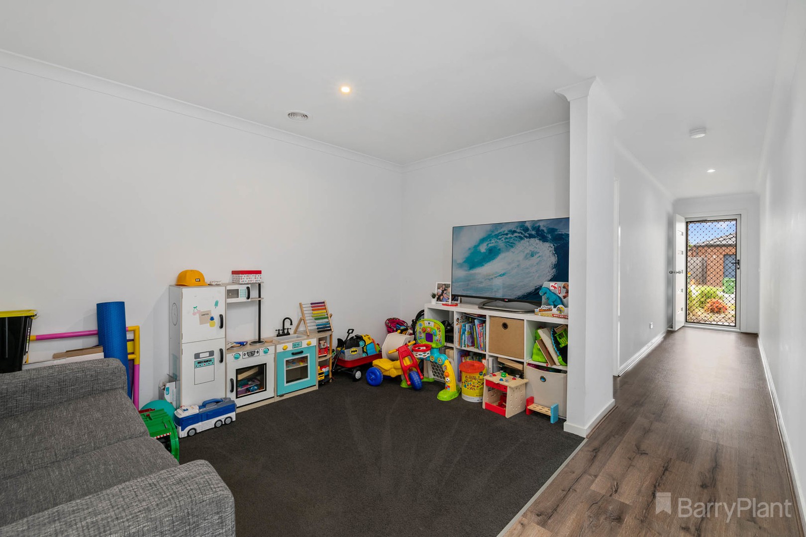 2 Frogmores Street, Pakenham, VIC 3810, Pakenham - Thumbnail 8