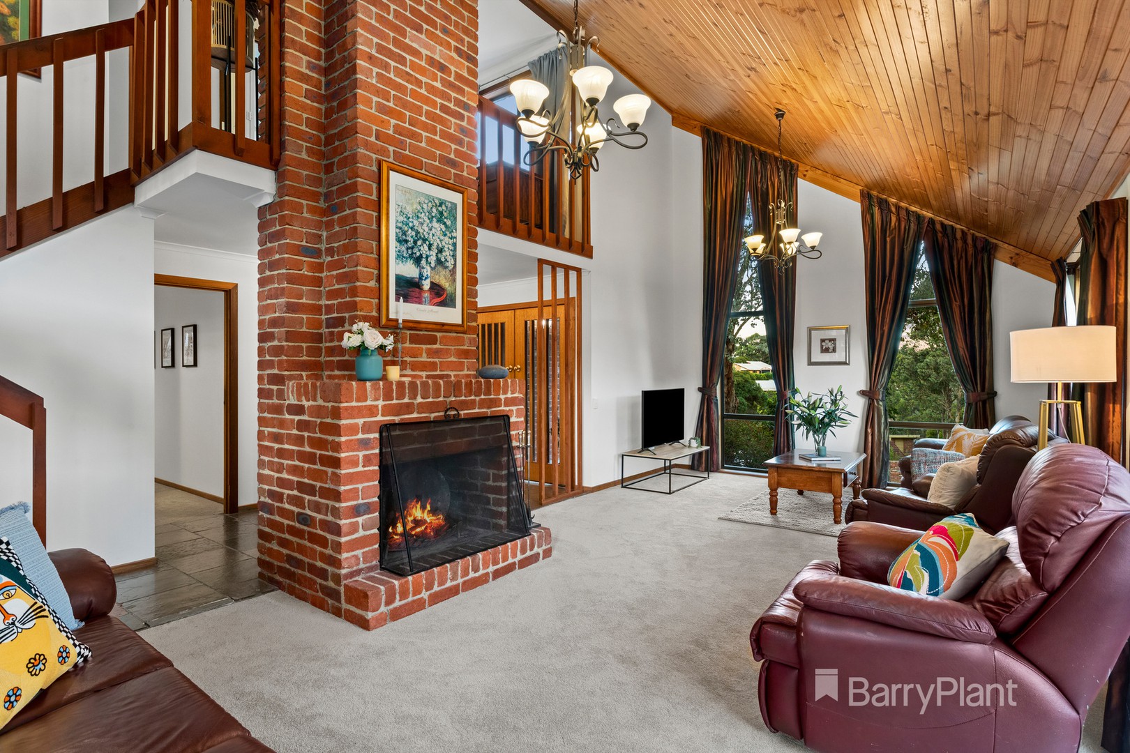 2 Fulton Close, Diamond Creek, VIC 3089, Diamond Creek - Thumbnail 2