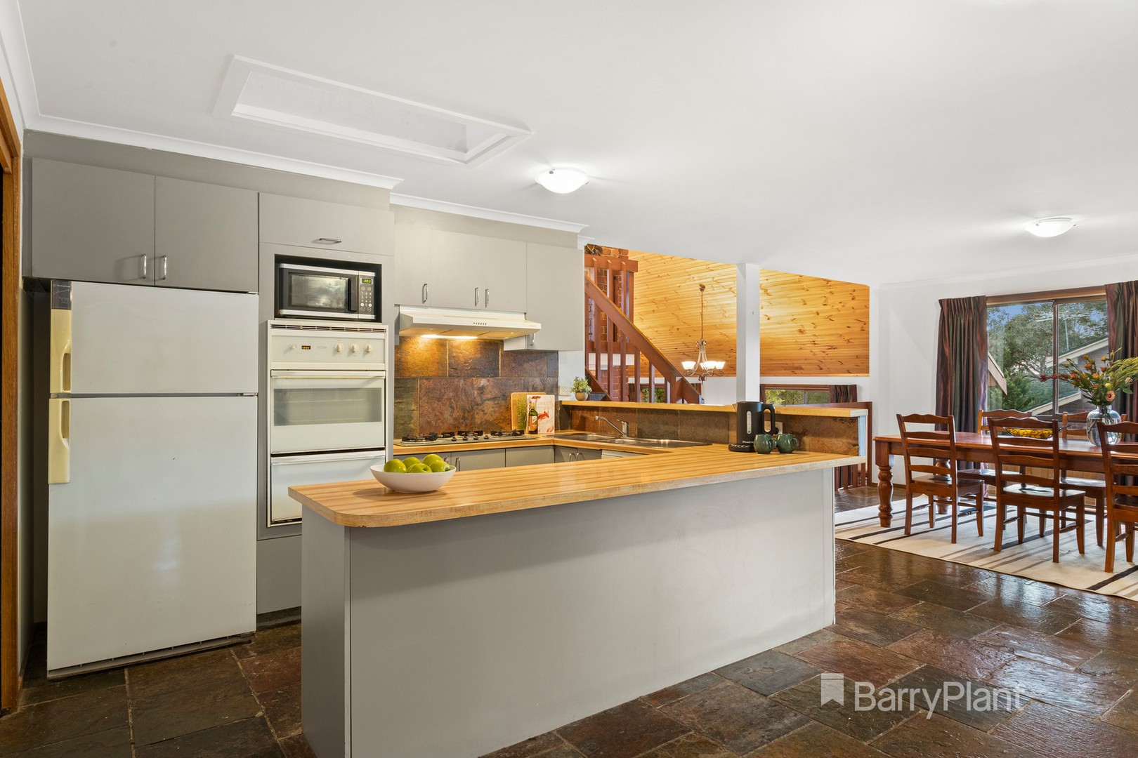 2 Fulton Close, Diamond Creek, VIC 3089, Diamond Creek - Thumbnail 3