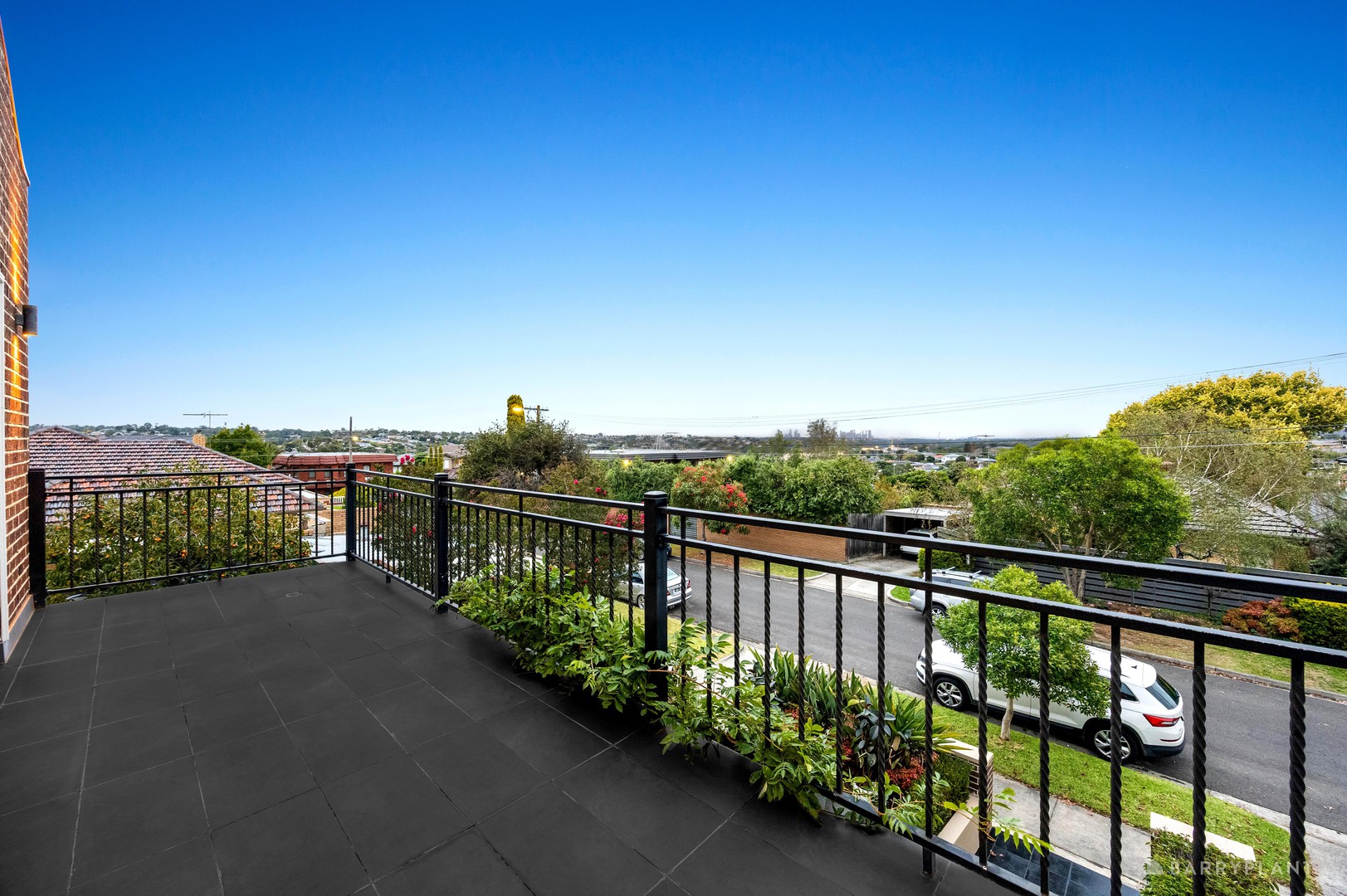 2 Gilbert Street, Bulleen, VIC 3105 - Thumbnail 2 - 09/04/2026