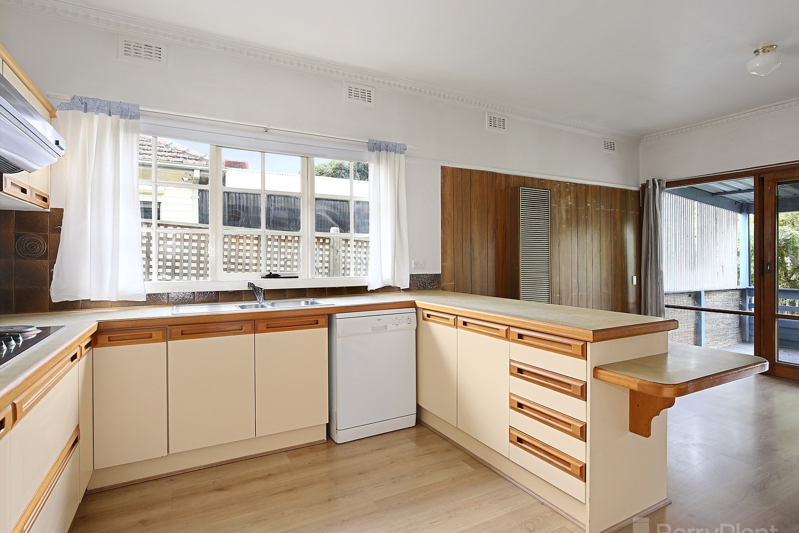 2 Glen Cairn Avenue, Ringwood, VIC 3134, Ringwood - Thumbnail 4