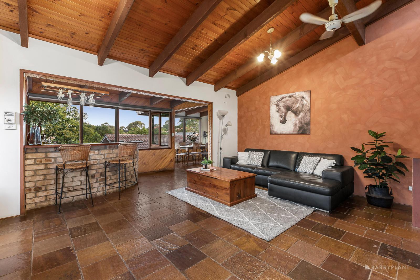 2 Glen Katherine Drive, St Helena, VIC 3088, St Helena - Thumbnail 3