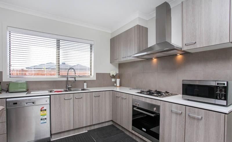 2 Gordes Street, Plumpton, VIC 3335, Plumpton - Thumbnail 3