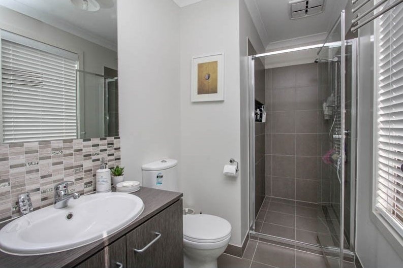 2 Gordes Street, Fraser Rise, VIC 3336, Fraser Rise - Thumbnail 5