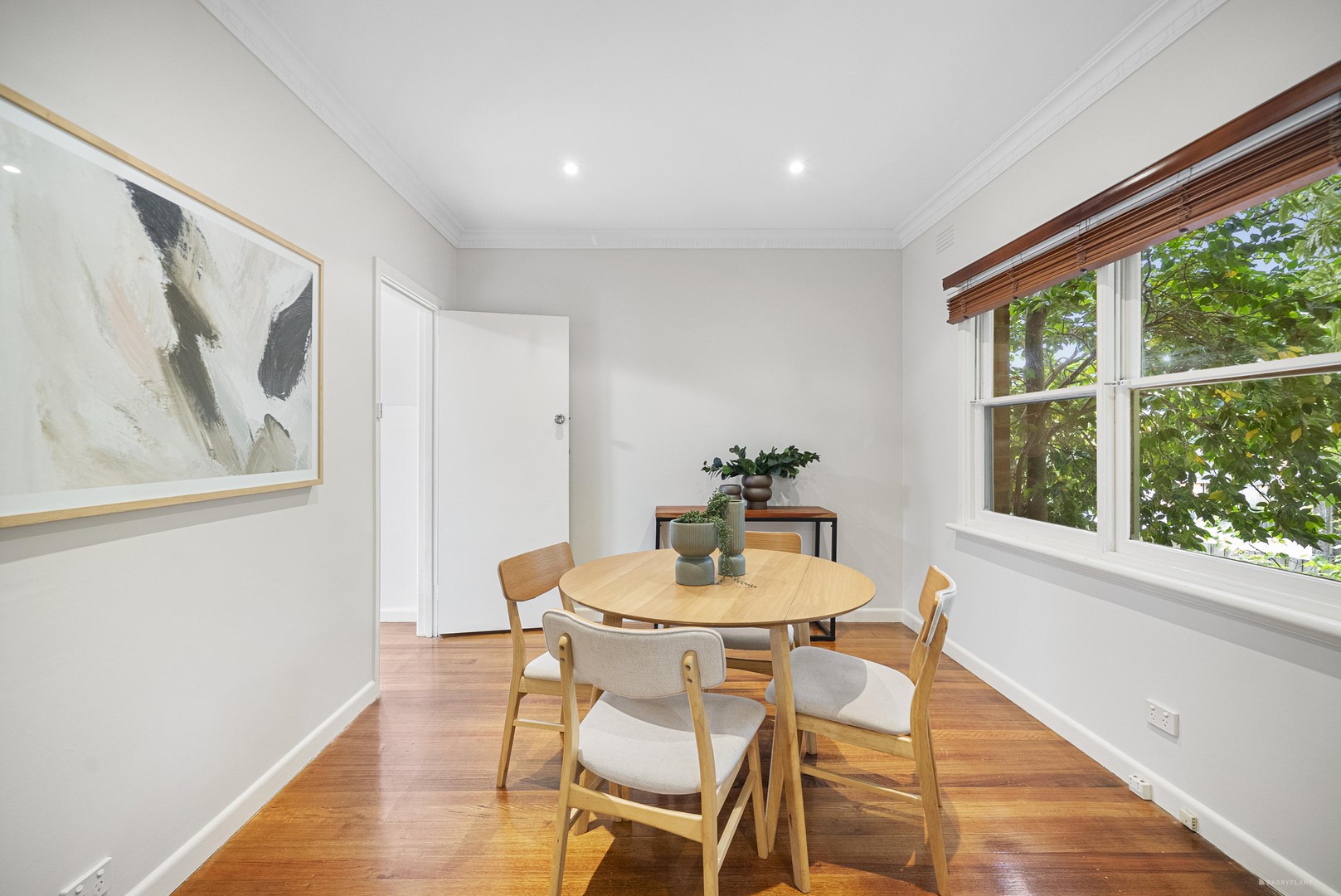 1/2 Halls Parade, Mitcham, VIC 3132, Mitcham - Thumbnail 3