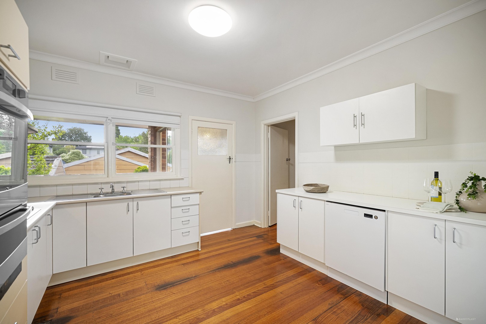 1/2 Halls Parade, Mitcham, VIC 3132, Mitcham - Thumbnail 6