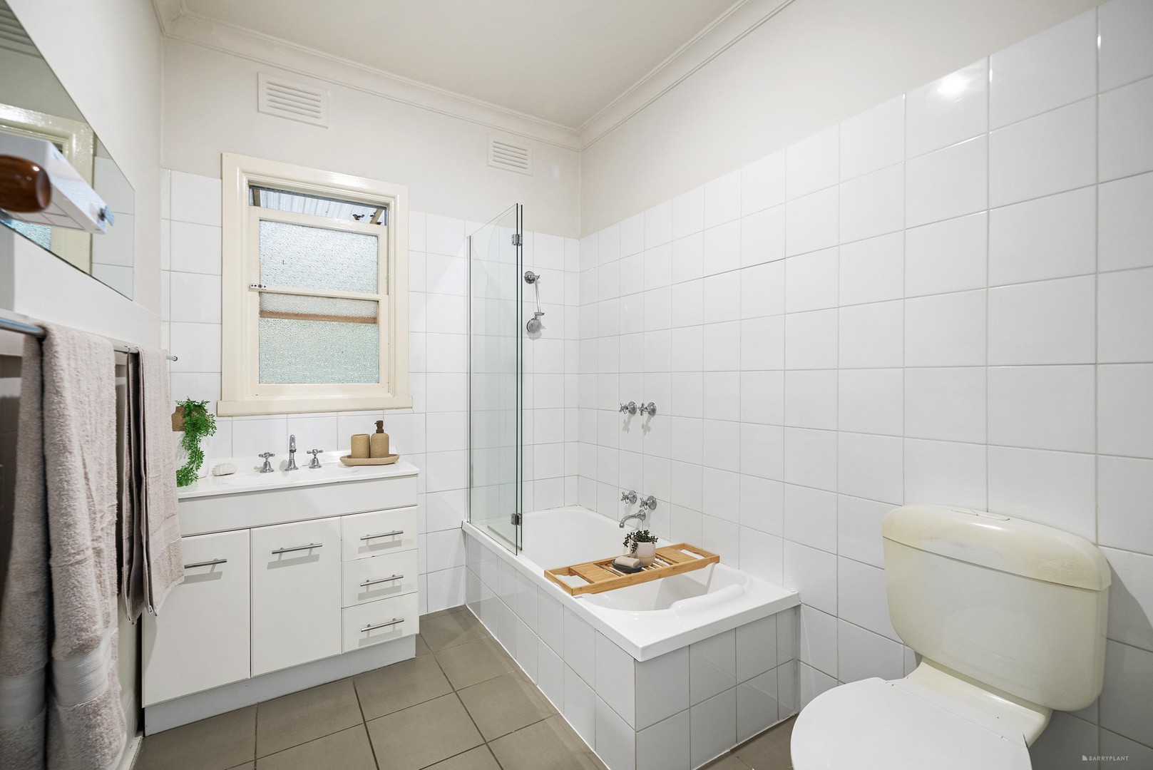 1/2 Halls Parade, Mitcham, VIC 3132, Mitcham - Thumbnail 8