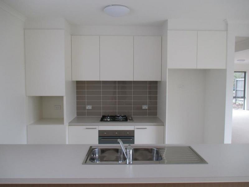2 Harcrest Boulevard, Wantirna South, VIC 3152 - Thumbnail 2 - 26/10/2021