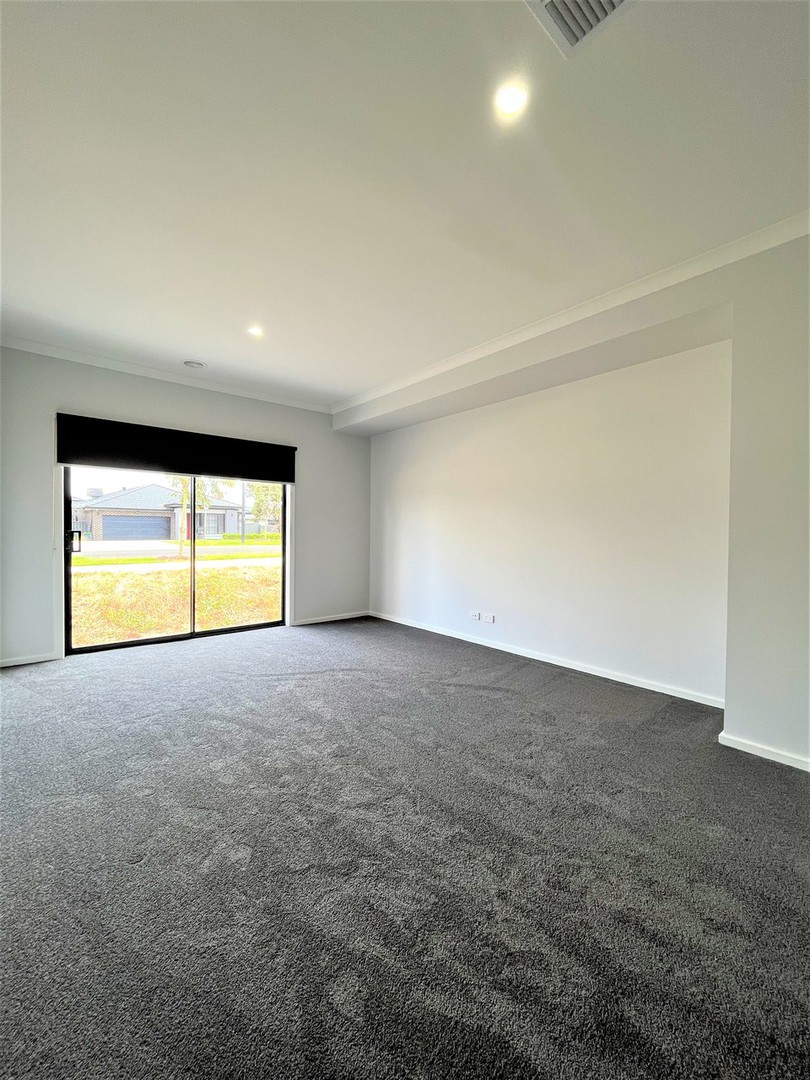 2 Harlow Drive, Strathtulloh, VIC 3338 - Thumbnail 1 - 19/12/2022