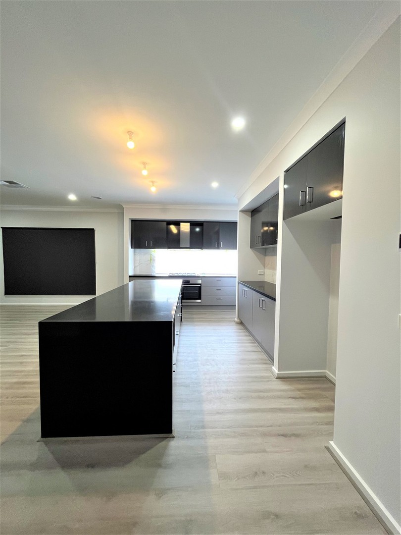 2 Harlow Drive, Strathtulloh, VIC 3338, Strathtulloh - Thumbnail 8