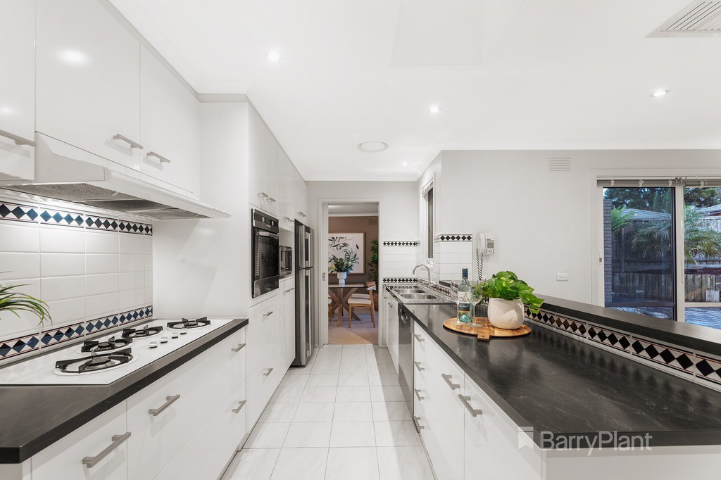 2 Hartington Drive, Wantirna, VIC 3152, Wantirna - Thumbnail 4