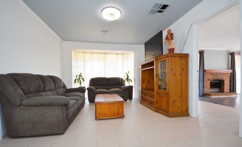 2 Hartland Court, Craigieburn, VIC 3064, Craigieburn - Thumbnail 4