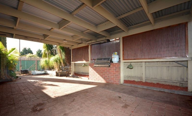 2 Hartland Court, Craigieburn, VIC 3064, Craigieburn - Thumbnail 8