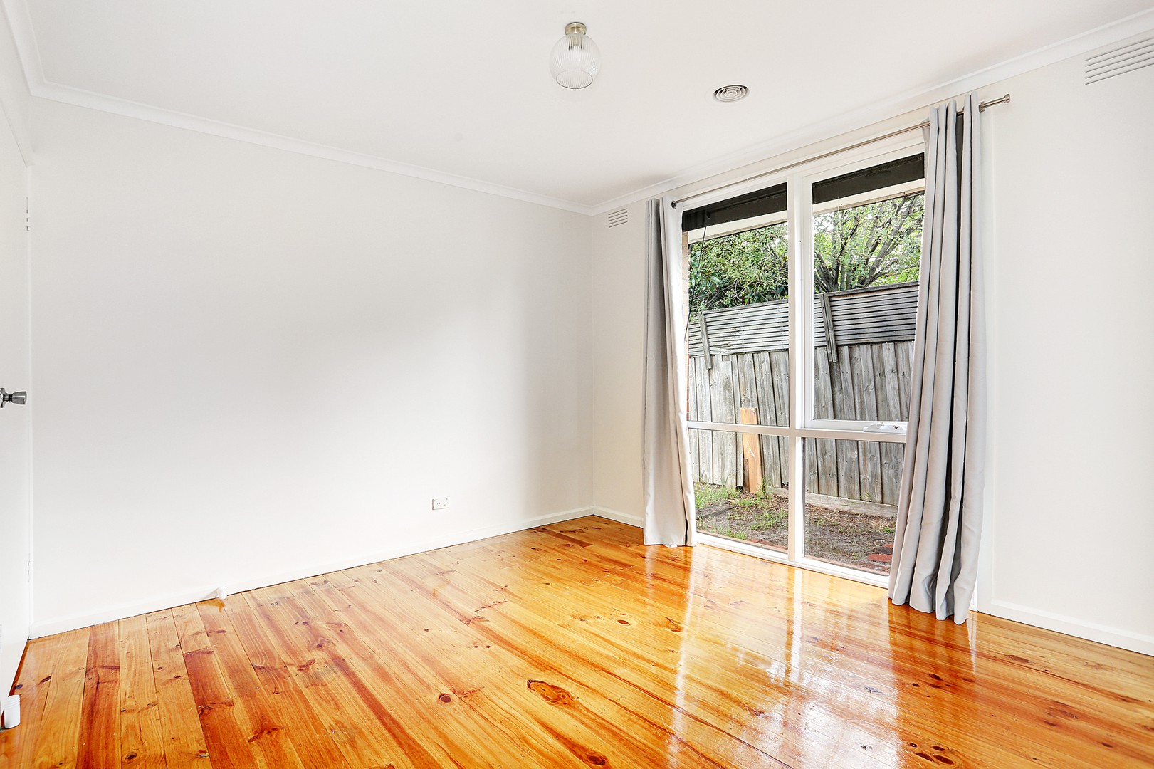 2 Haslam  Street, Seaford, VIC 3198, Seaford - Thumbnail 4
