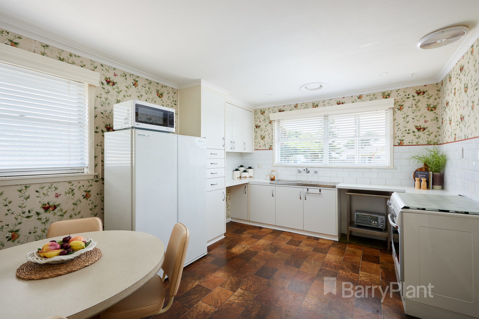 2 Hatfield CourtKeysborough, VIC 3173, Keysborough - Thumbnail 4