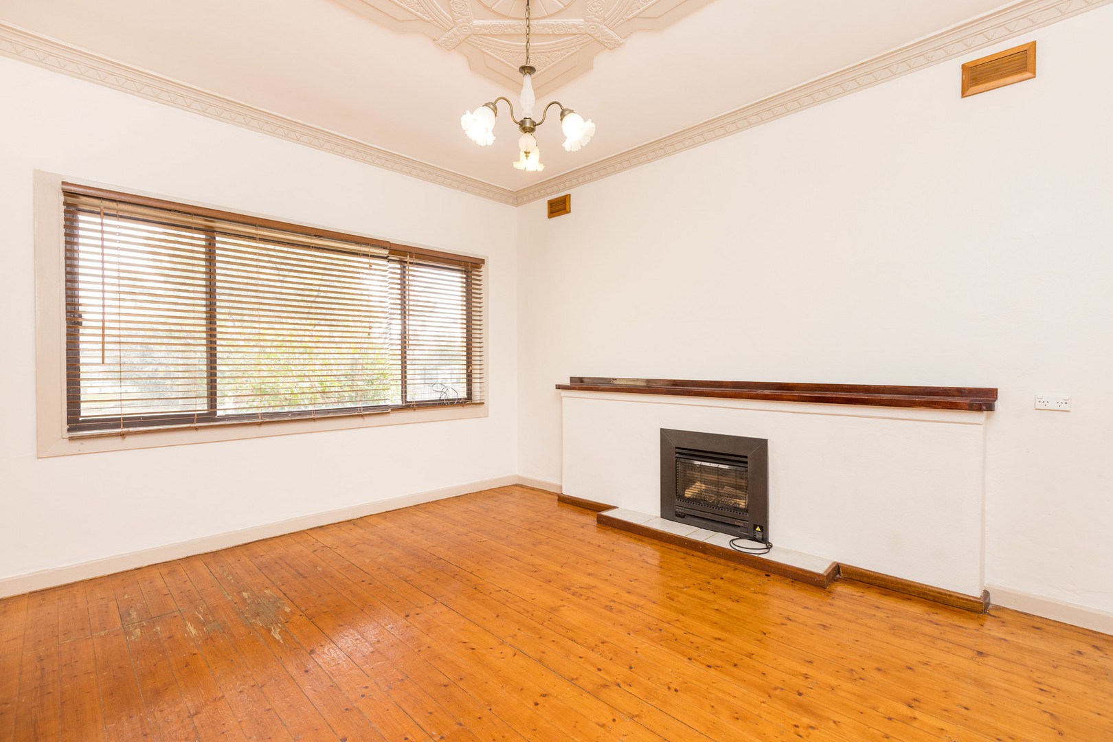2 Havilah Crescent, Mildura, VIC 3500, Mildura - Thumbnail 2