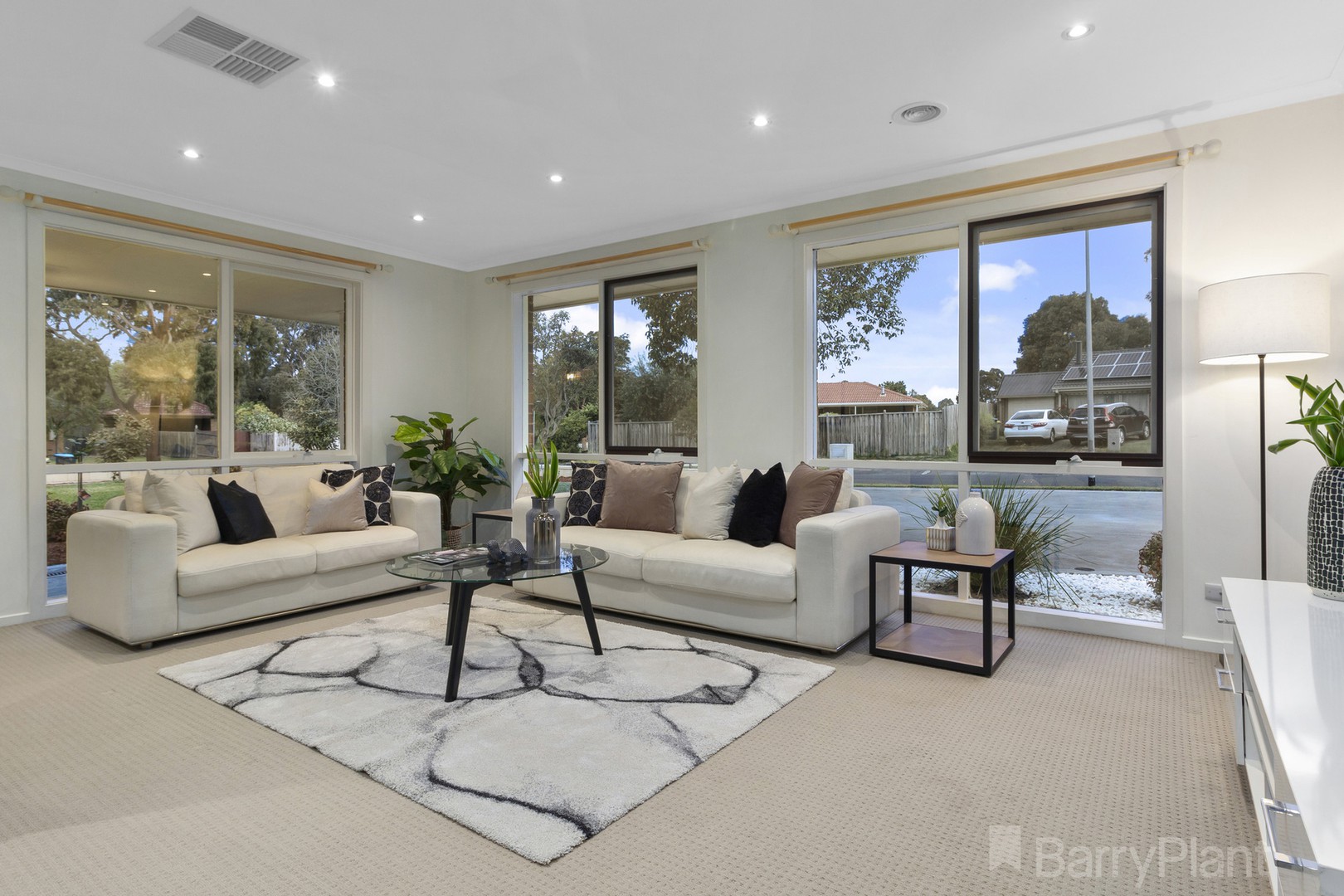 2 Hawksburn CrescentWantirna South, VIC 3152, Wantirna South - Thumbnail 4