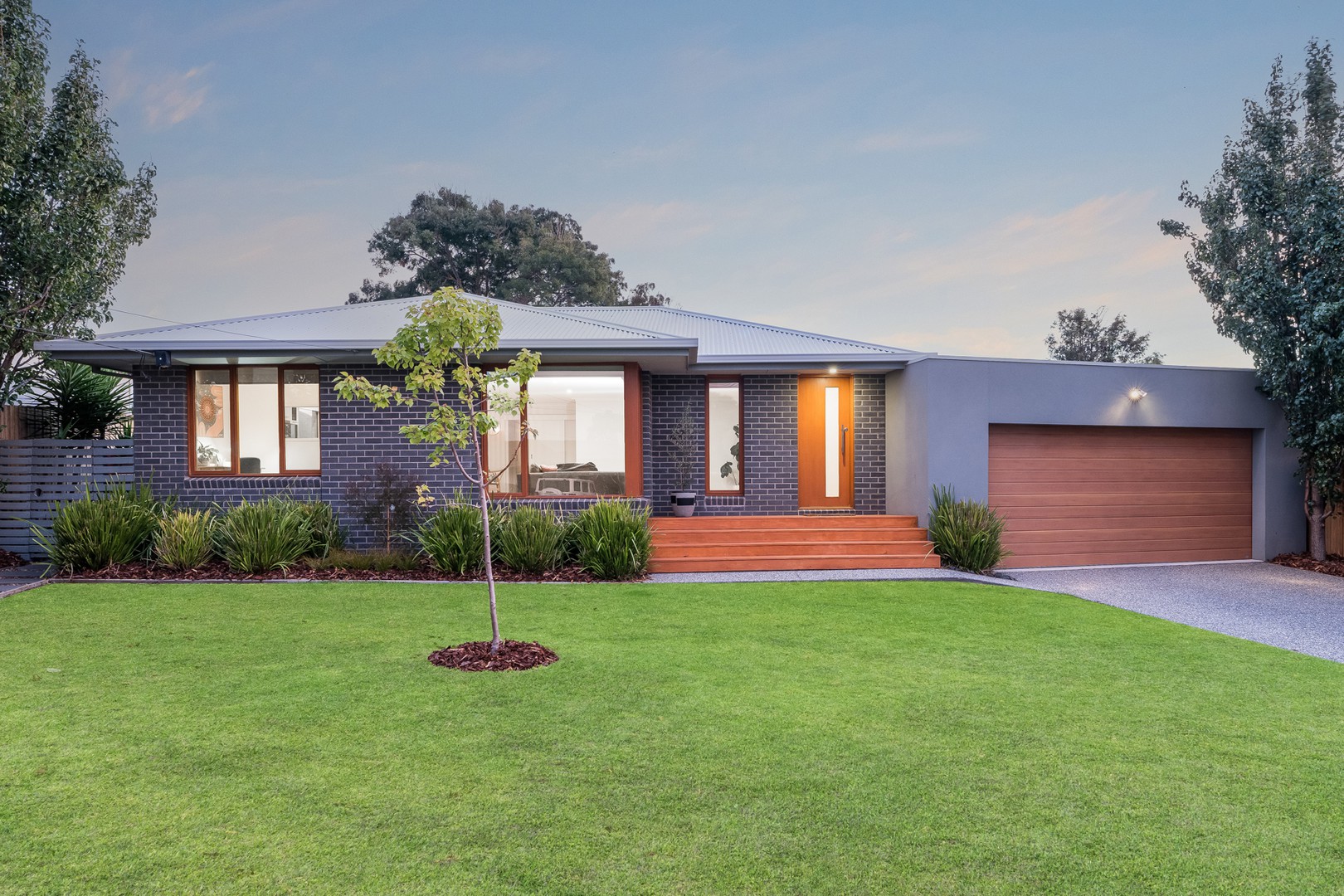 2 Hendriks Court, Highton, VIC 3216 - Thumbnail 2 - 31/03/2025