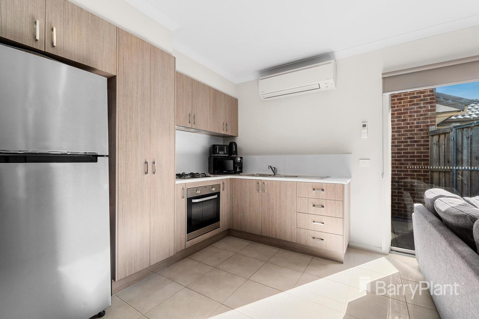 2 Hermione Terrace, Epping, VIC 3076, Epping - Thumbnail 2