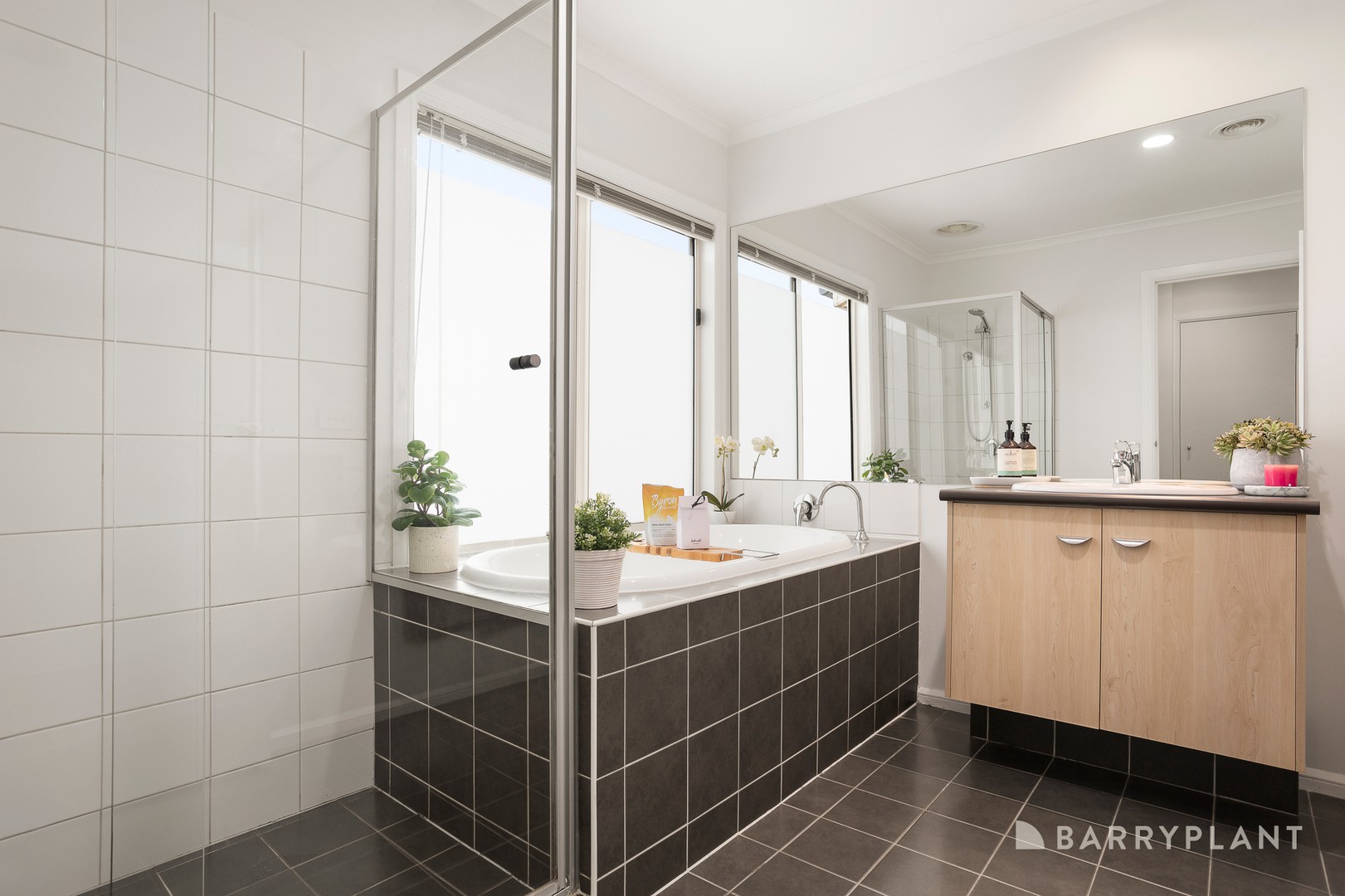 2 Huntly Close, Dingley Village, VIC 3172, Dingley Village - Thumbnail 7