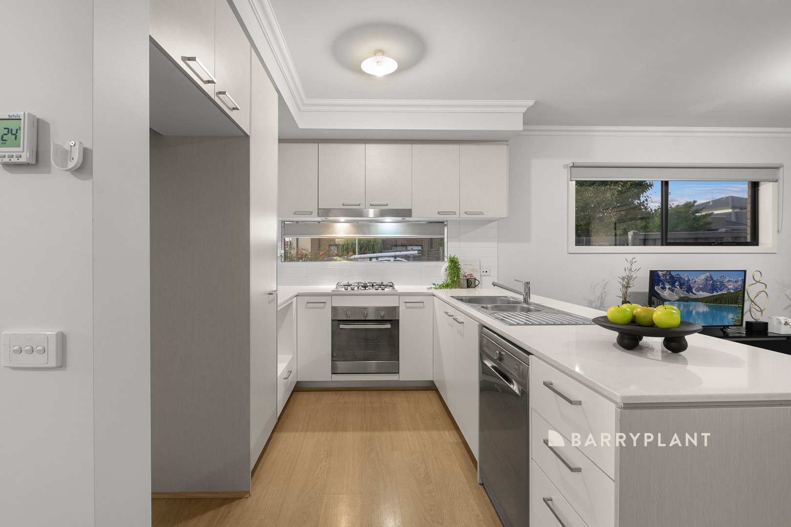 2 Hut Road, Clyde North, VIC 3978, Clyde North - Thumbnail 3