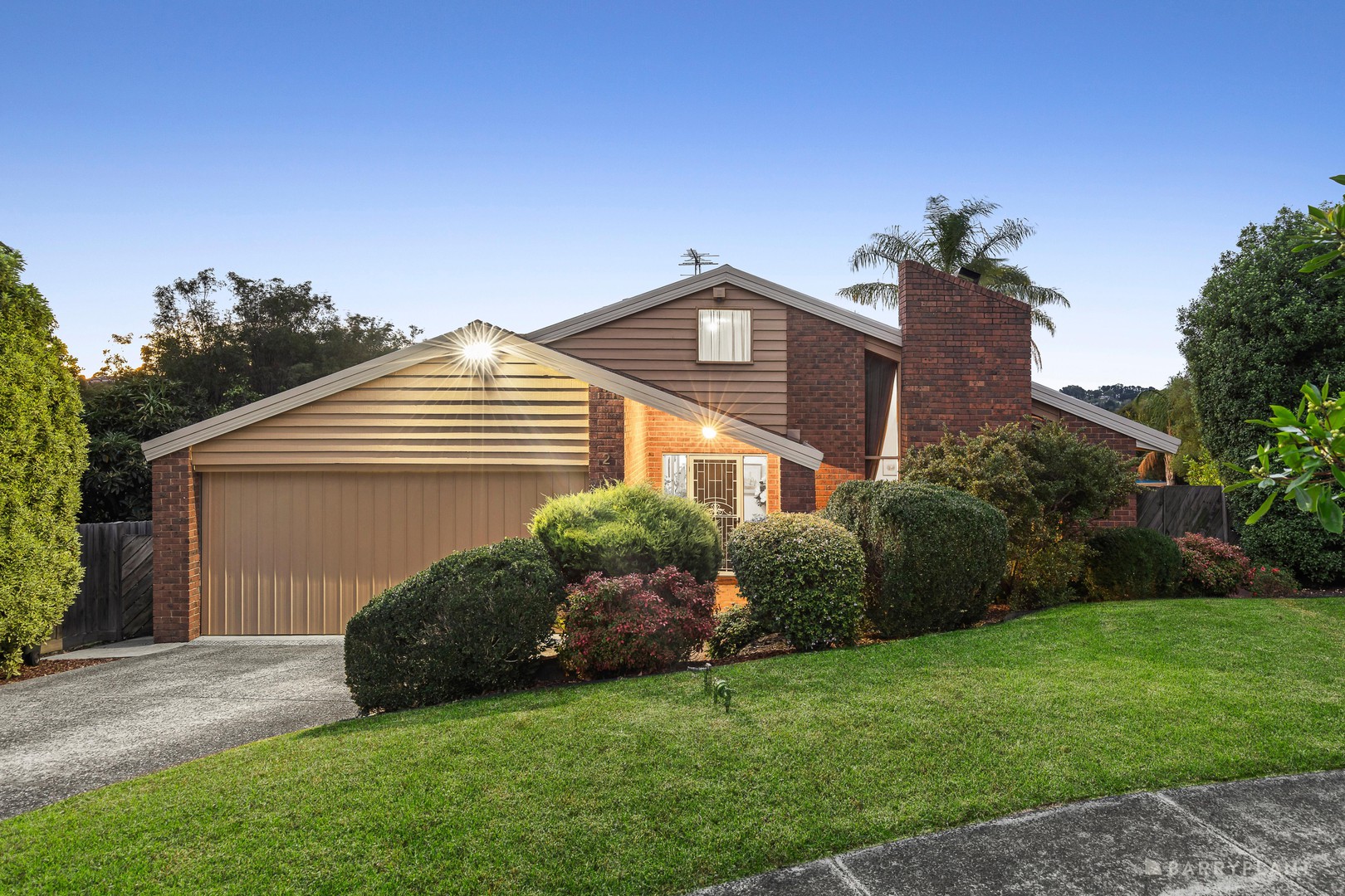 2 Hutchins Terrace, Templestowe, VIC 3106 - Thumbnail 2 - 08/04/2026