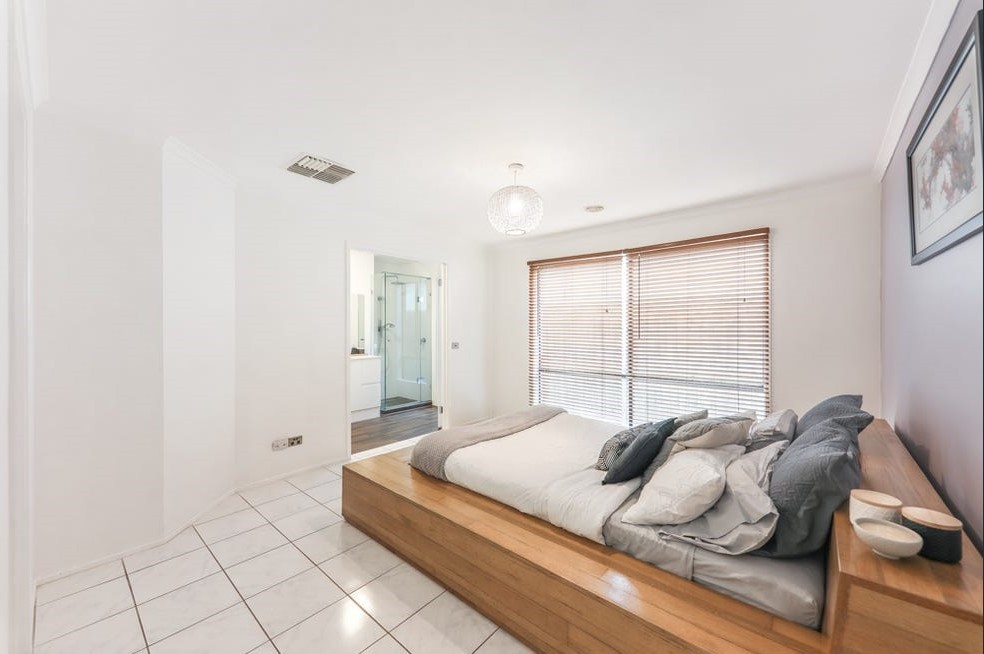 2 Hynes Place, Roxburgh Park, VIC 3064, Roxburgh Park - Thumbnail 3