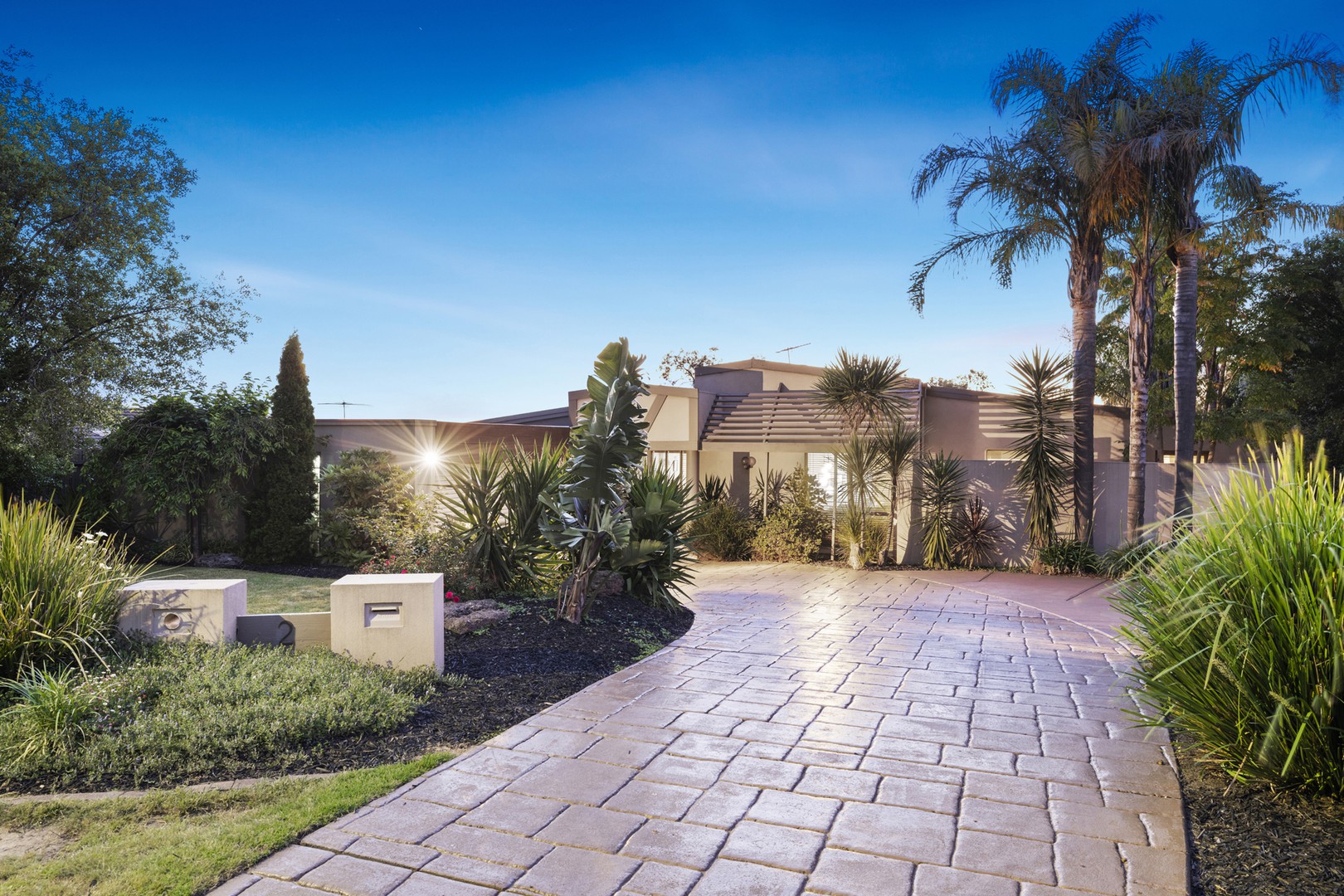 2 Incana Place, Rowville, VIC 3178, Rowville - Thumbnail 2