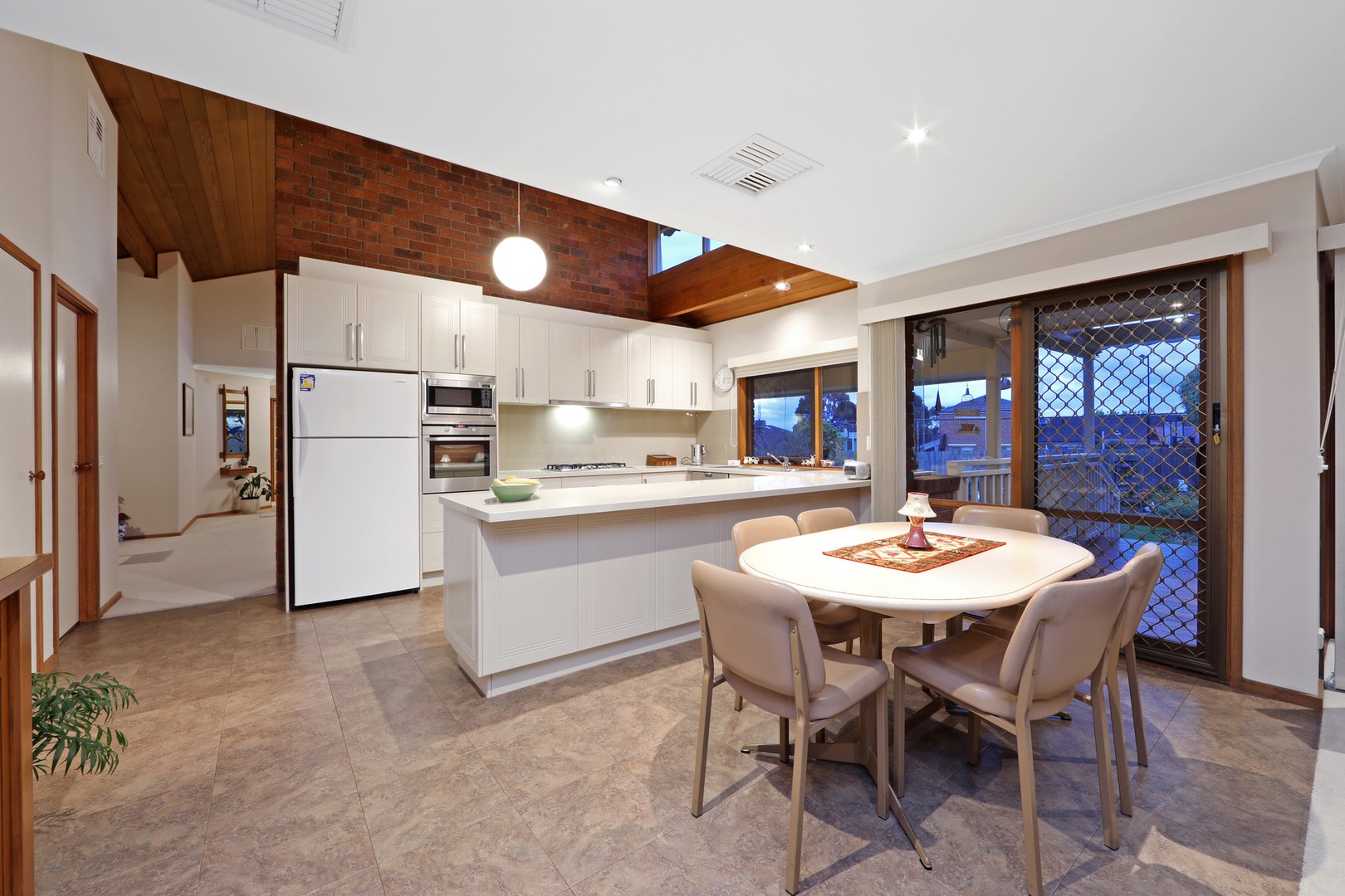 2 Josephine Close, Rowville, VIC 3178, Rowville - Thumbnail 6