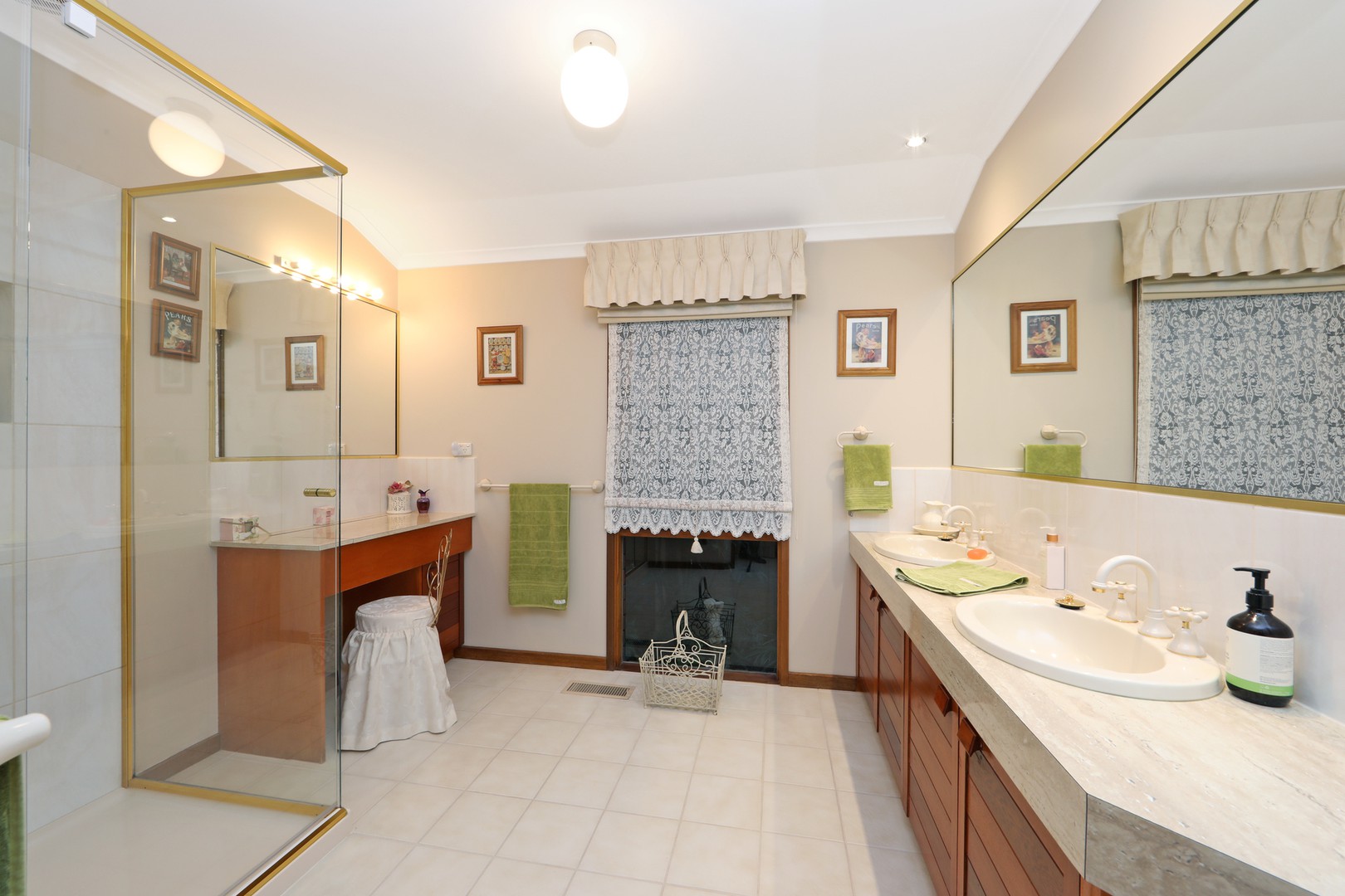 2 Josephine Close, Rowville, VIC 3178, Rowville - Thumbnail 8
