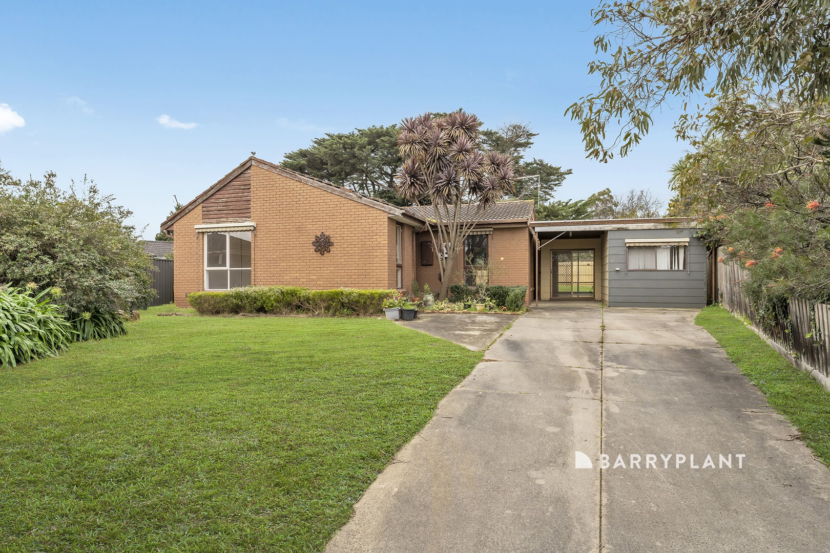 2 Kelso Place, Berwick, VIC 3806 - Thumbnail 2 - 21/08/2026