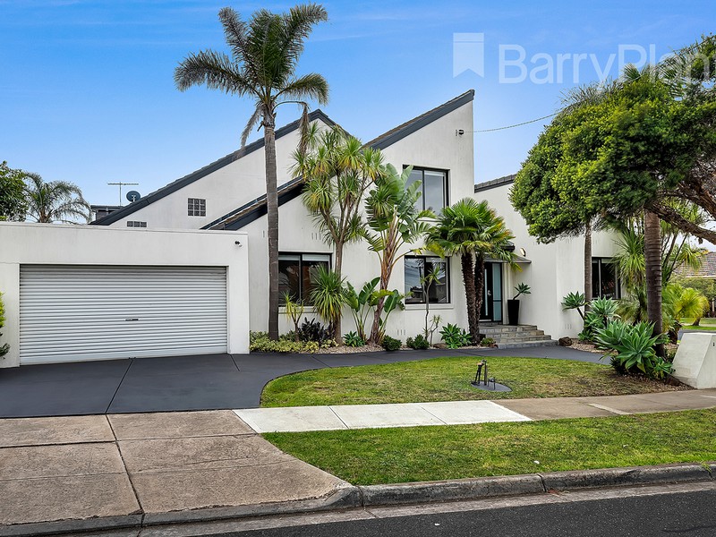 2 Kentmere Court, Greenvale, VIC 3059 - Image - 12/11/2025
