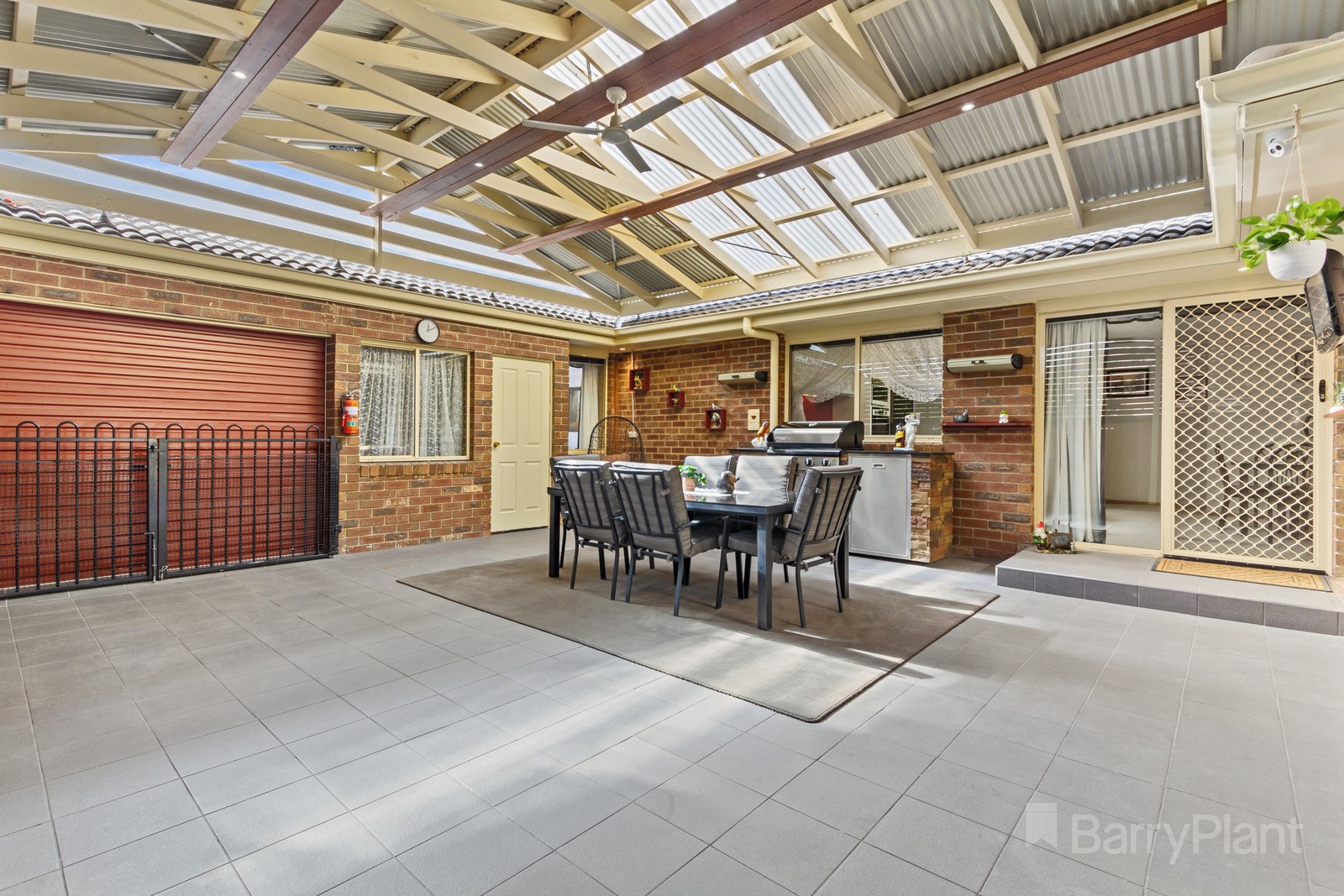 2 Kerrilea Court, Kilsyth South, VIC 3137 - Thumbnail 2 - 18/05/2022