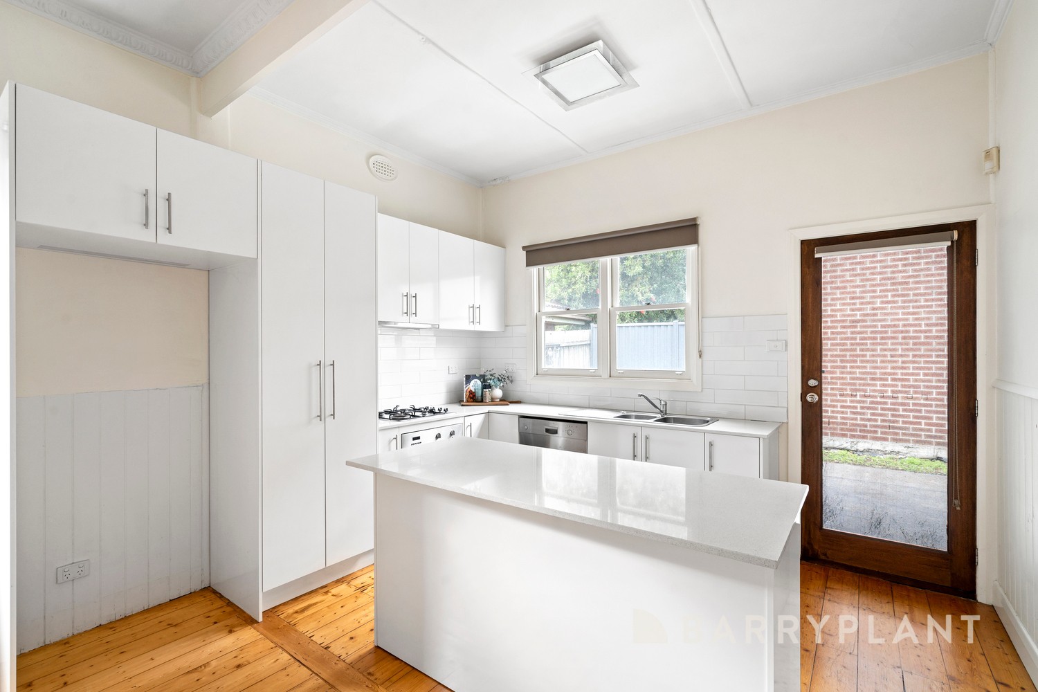 2 Kingaroy Road, Sunshine, VIC 3020, Sunshine - Thumbnail 4