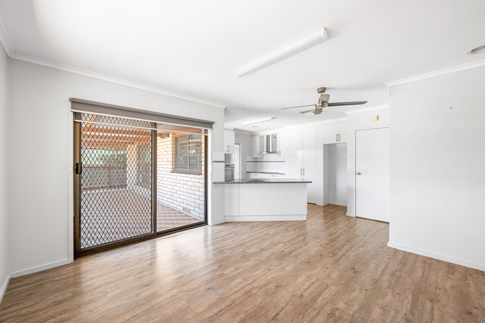 2 Kurrajong Street, Red Cliffs, VIC 3496 - Thumbnail 2 - 28/11/2025