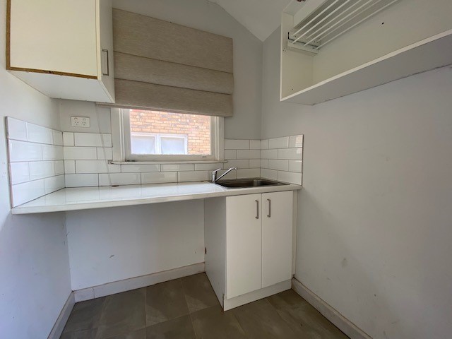 2 Kyneton Avenue, Reservoir, VIC 3073, Reservoir - Thumbnail 8