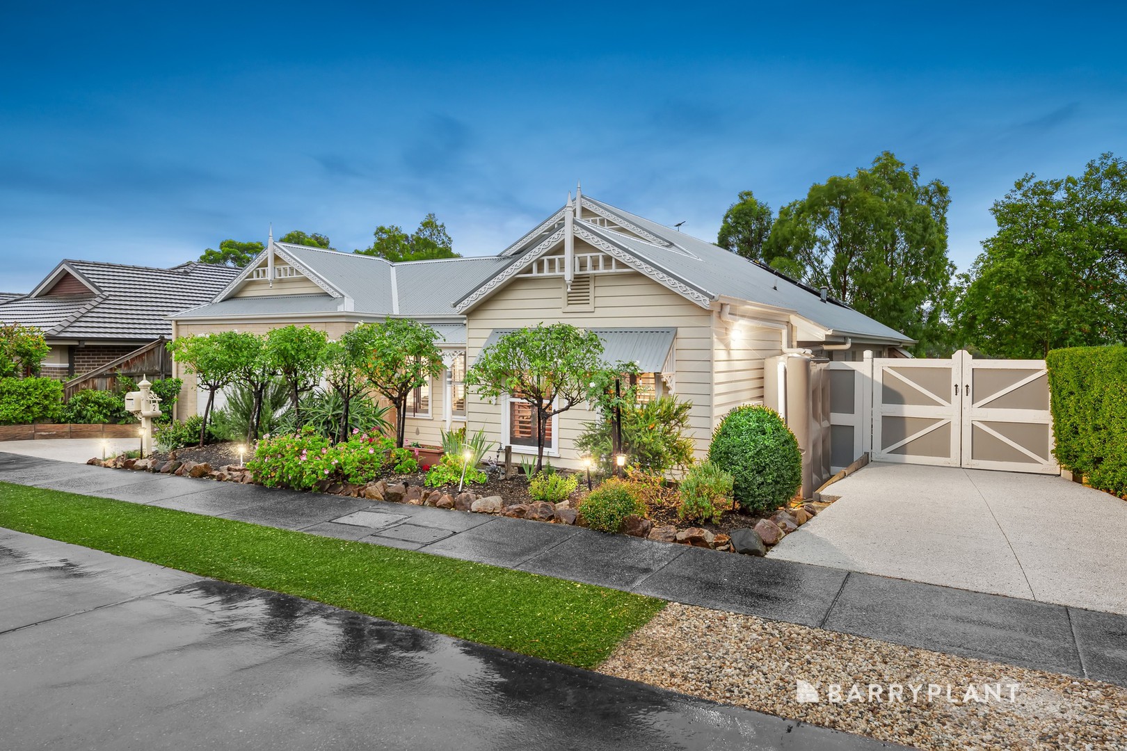 2 Lake Front Mews, Doreen, VIC 3754 - Thumbnail 2 - 12/02/2026