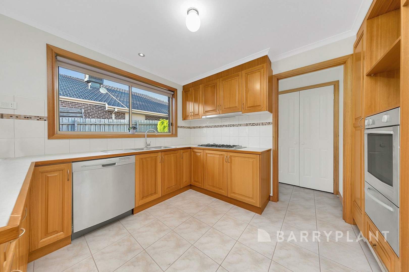 2 Lapwing Road, South Morang, VIC 3752, South Morang - Thumbnail 4