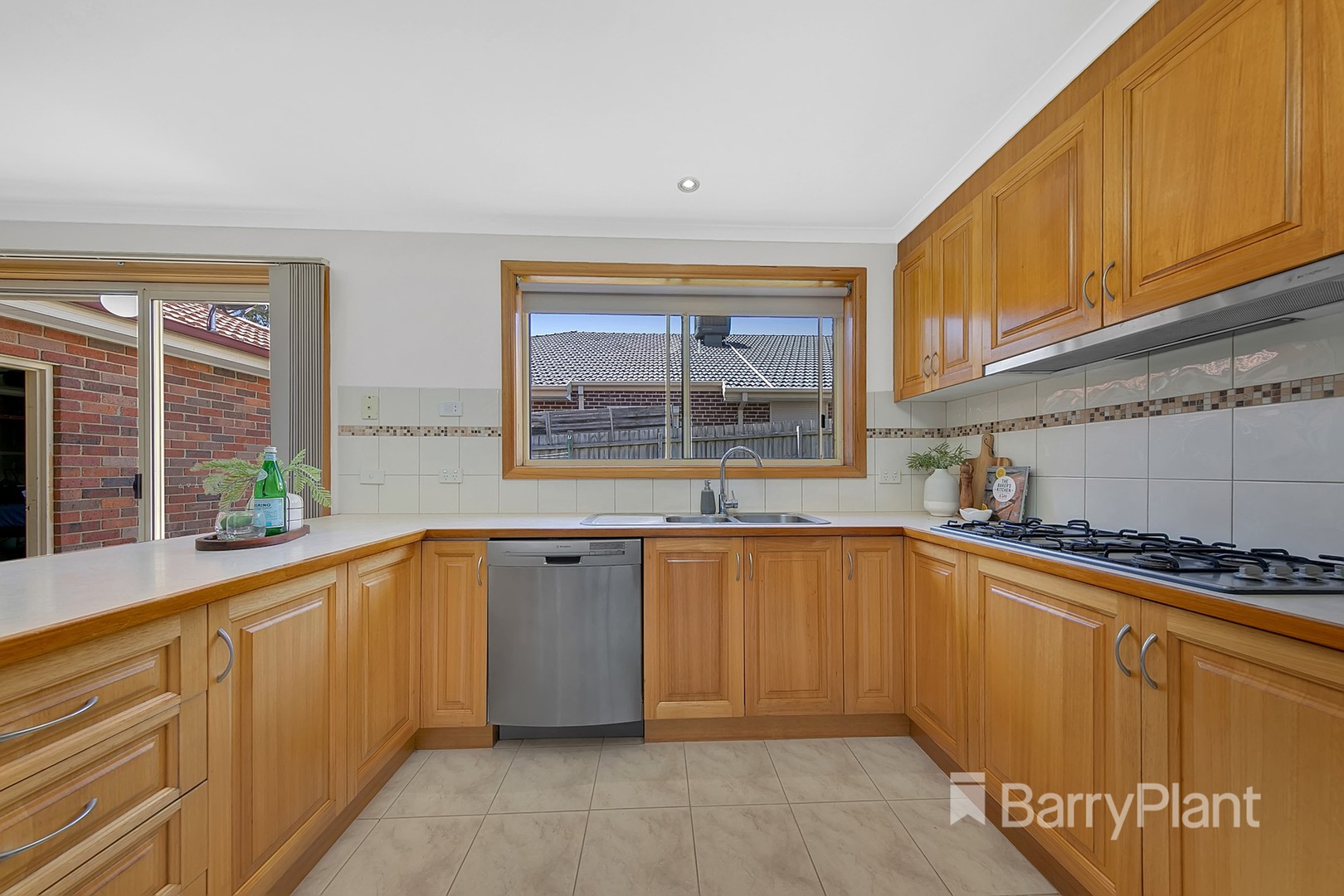 2 Lapwing Road, South Morang, VIC 3752, South Morang - Thumbnail 6