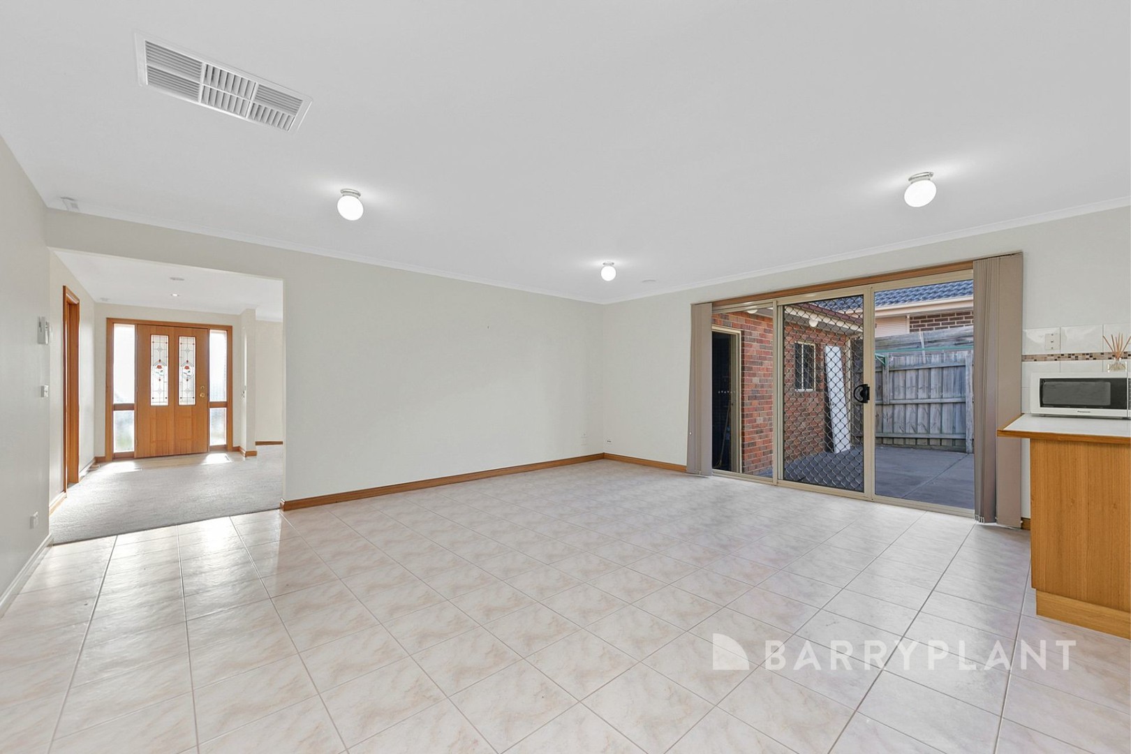 2 Lapwing Road, South Morang, VIC 3752, South Morang - Thumbnail 6