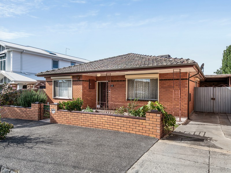 2 Larnoo Avenue, Brunswick West, VIC 3055 - Image - 08/05/2026