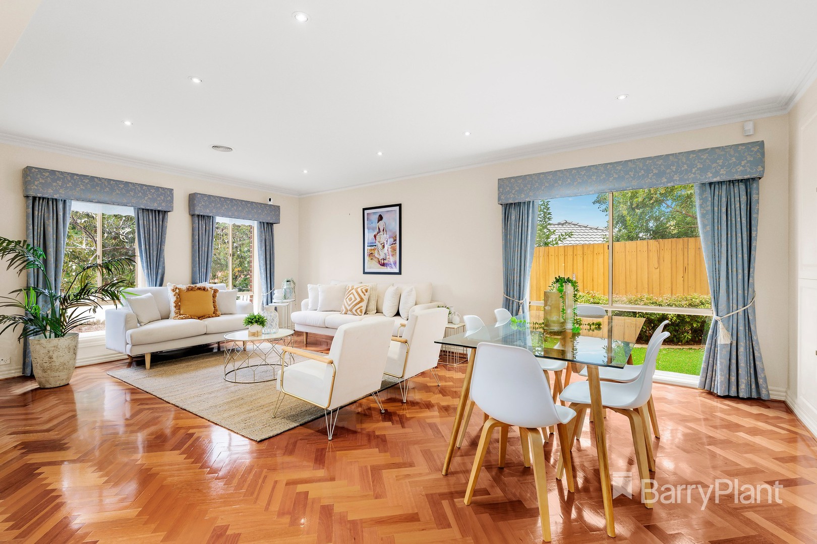 2 Latham CloseMill Park, VIC 3082, Mill Park - Thumbnail 2
