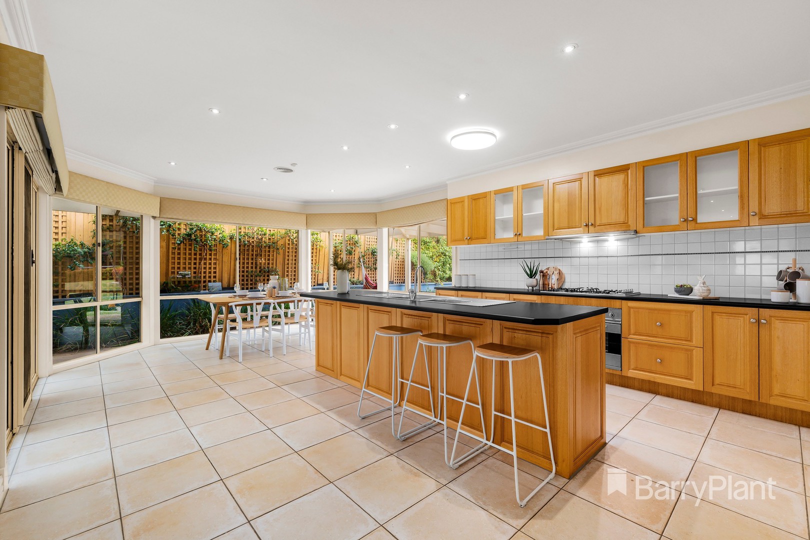 2 Latham CloseMill Park, VIC 3082, Mill Park - Thumbnail 3