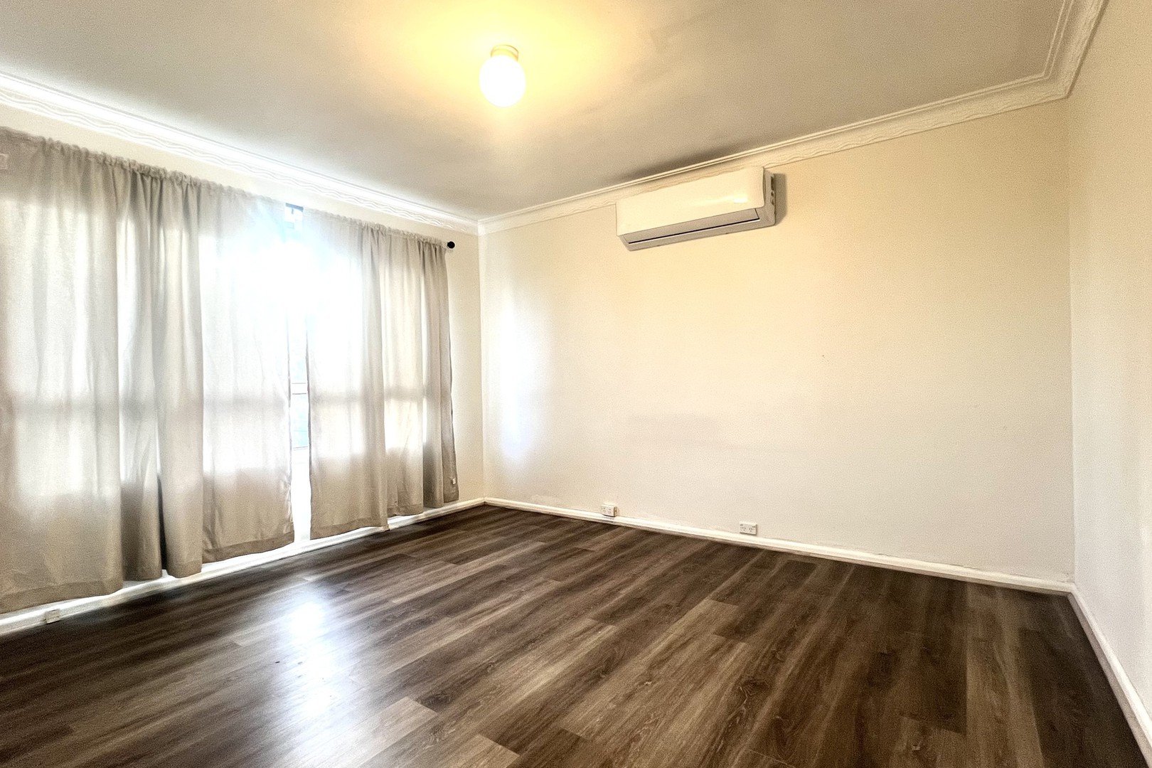 2 Laurie Avenue, Sunshine North, VIC 3020 - Thumbnail 2 - 28/04/2025