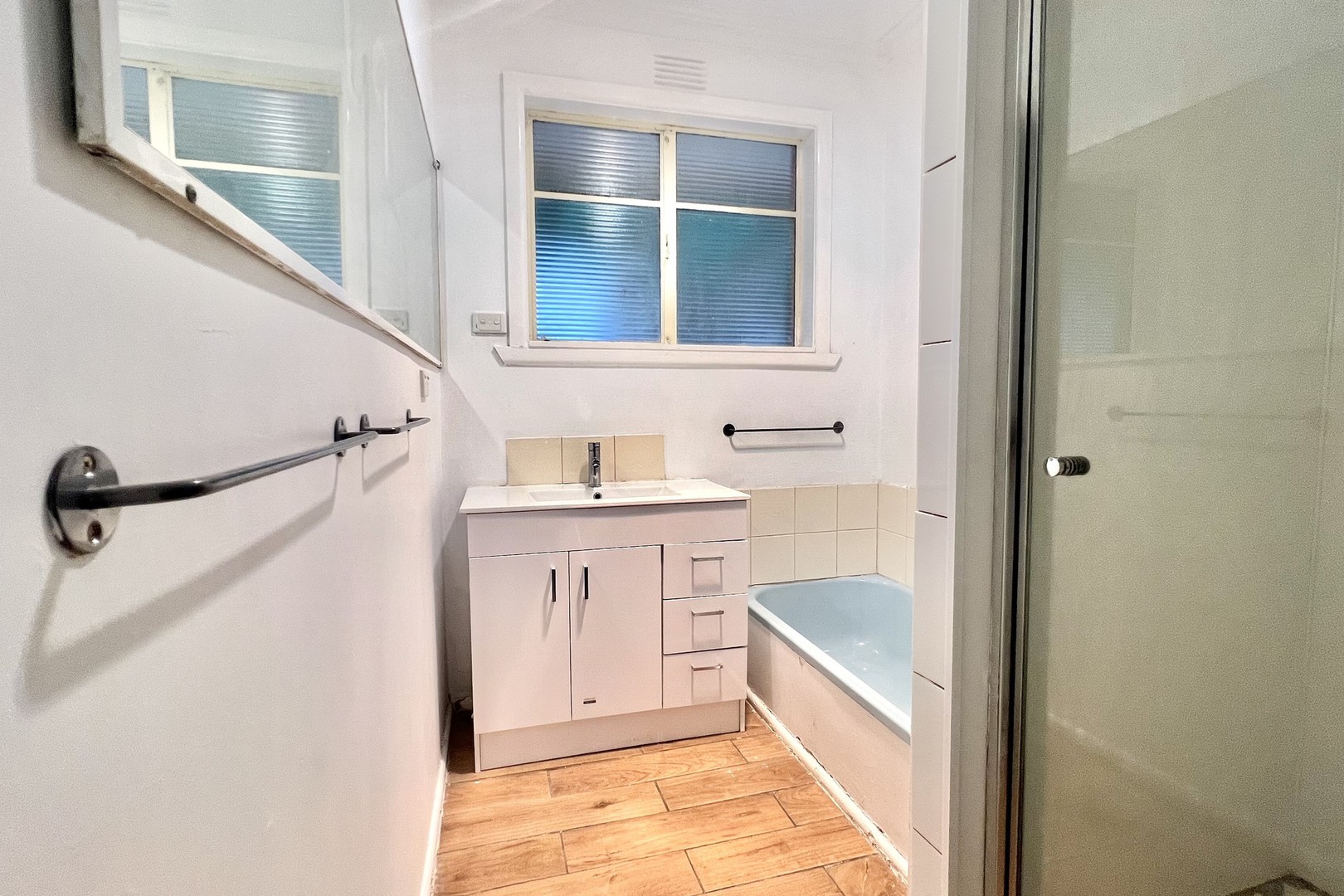 2 Laurie Avenue, Sunshine North, VIC 3020 - Thumbnail 1 - 28/04/2025