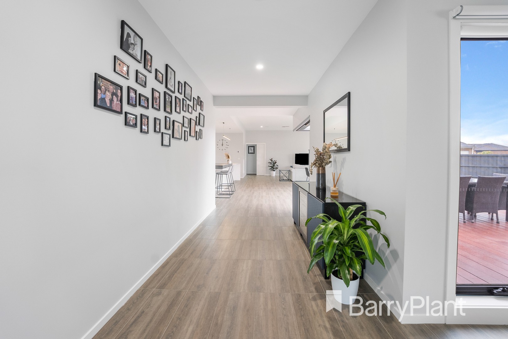 2 Leafy Road, Werribee, VIC 3030 - Thumbnail 2 - 19/10/2021