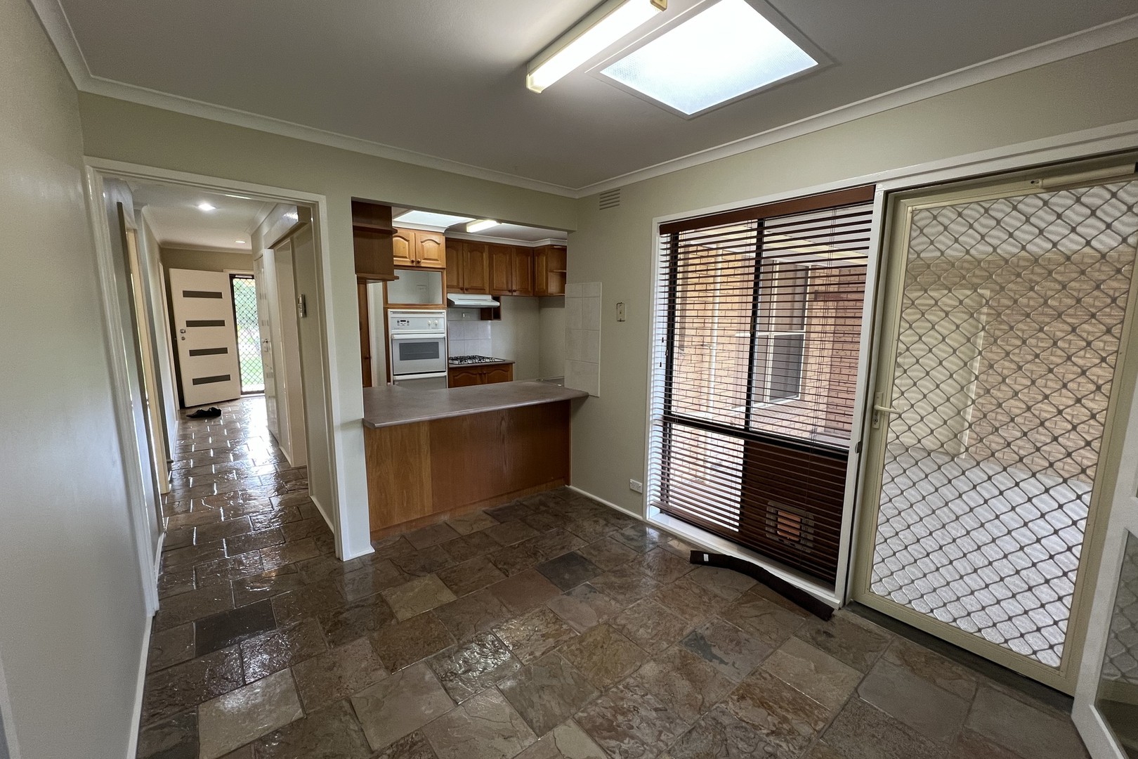 2 Linda Place, St Albans, VIC 3021, St Albans - Thumbnail 5