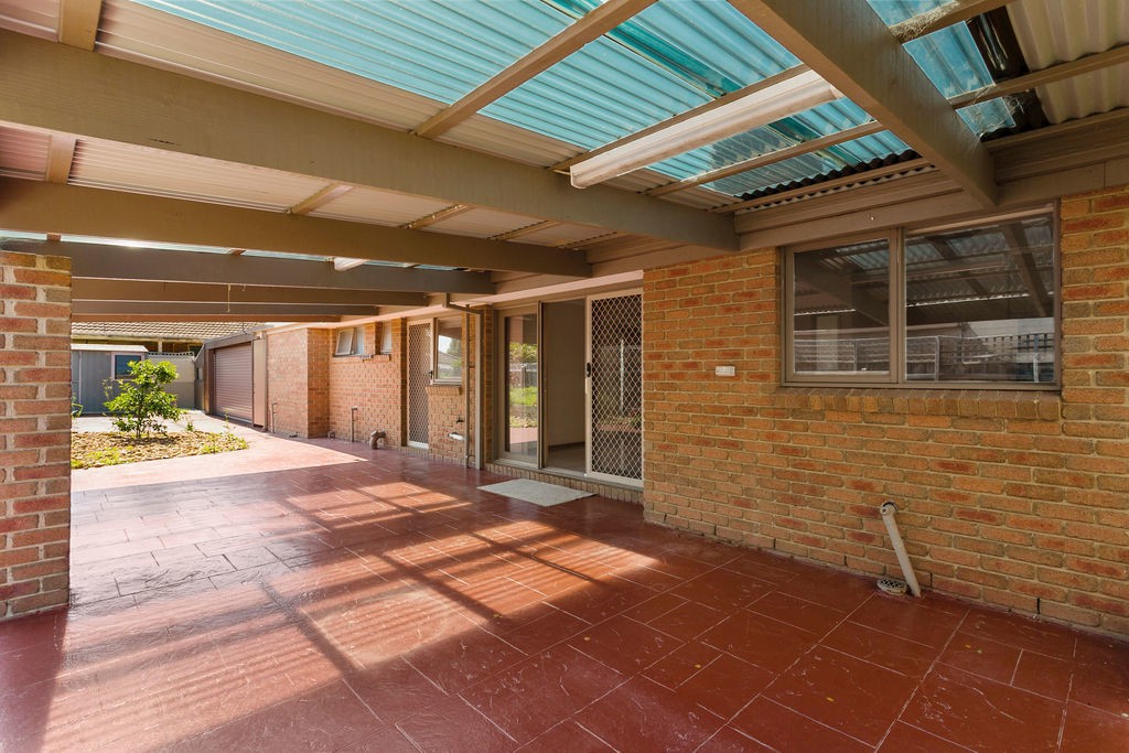 2 Lindenow Court, Cranbourne North, VIC 3977, Cranbourne North - Thumbnail 6